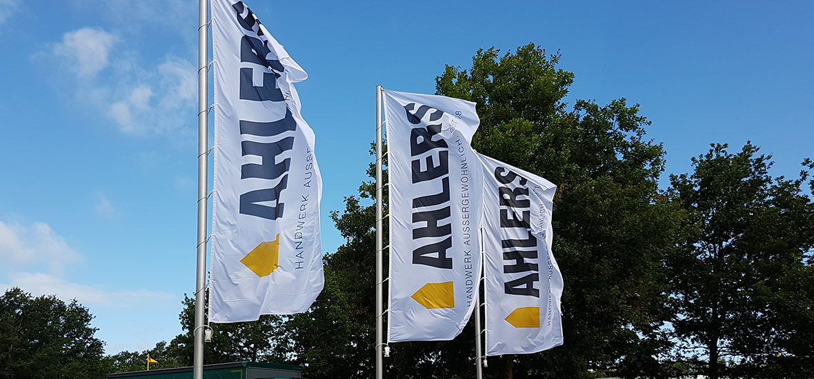 Fahnen der Firma Ahlers in Oldenburg